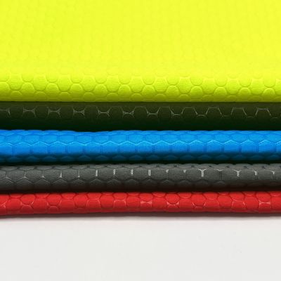 100%ポリエステル 75D * 150D トワイル 桃の皮革 フリース 113gsm3D 凸字 ビーチパンツ 防風布